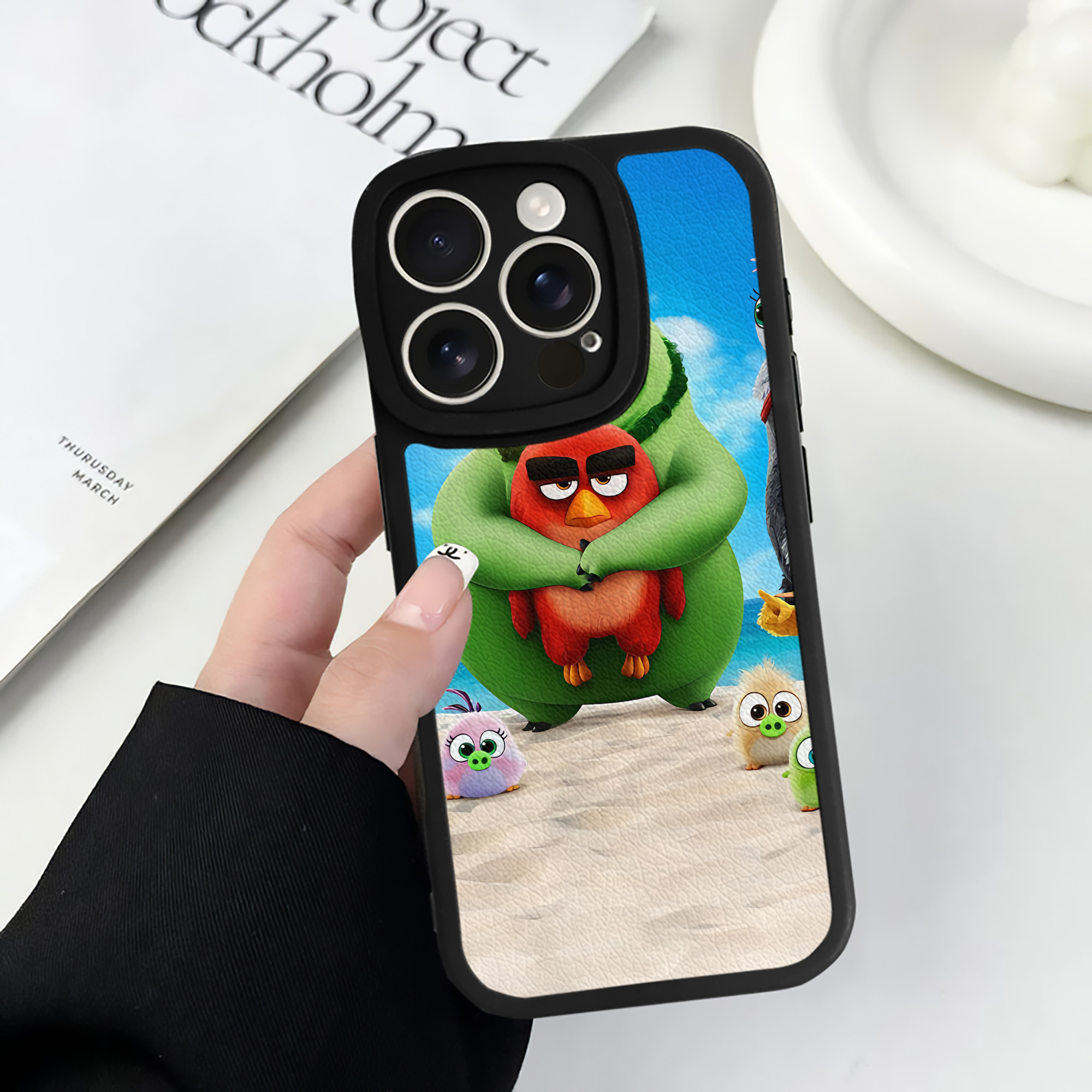 （画像用） Angry Birds アングリーバード 【iPhone 16シリーズ対応】シリコンスマホケース（レザー調） 材質：シリコン
